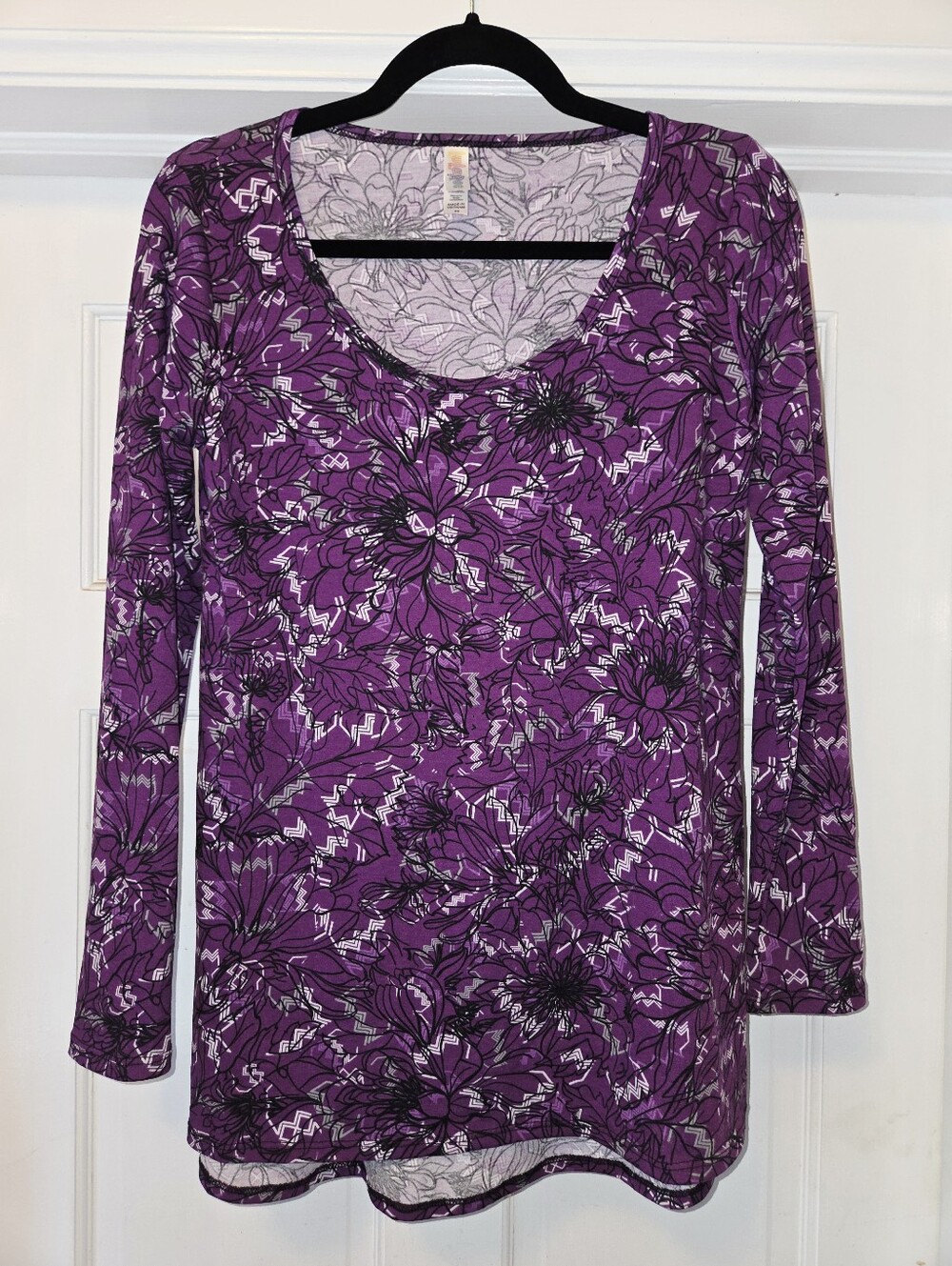 LuLaRoe Lynnae Long Sleeve Top - Purple Floral Geometric Print, XS